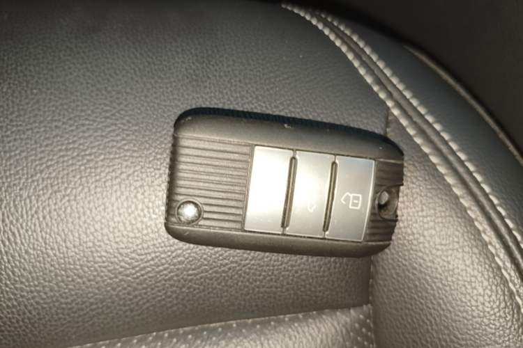 Used Roewe RX5 2020 20T Automatic 4G Connected Million Edition Vehicle Key