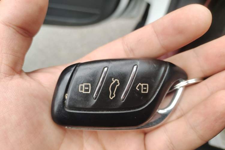 Used Roewe RX5 2020 20T Automatic 4G Connected Million Edition Vehicle Key