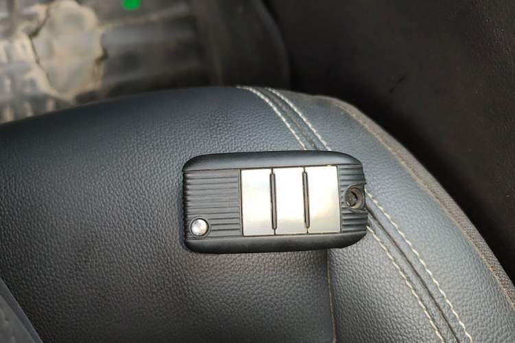 Used Roewe RX5 2020 20T Automatic 4G Connected Million Edition Vehicle Key