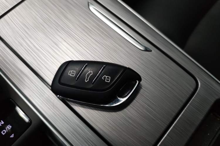 Used Roewe RX5 2020 PLUS 300TGI Automatic Ali National Trend Flagship Edition Vehicle Key