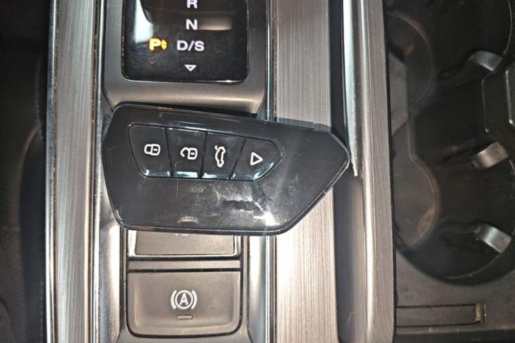 Used Roewe RX5 2020 PLUS 300TGI Automatic Ali National Style Luxury Edition Vehicle Key