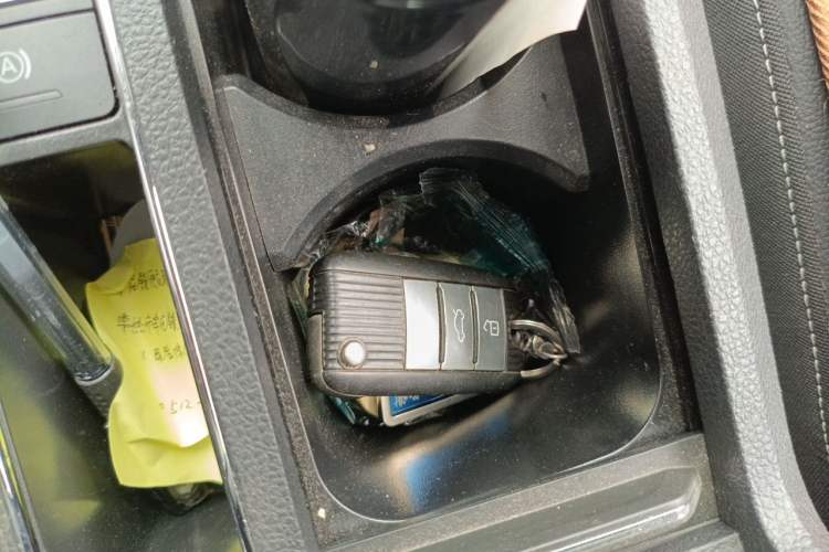 Used Roewe RX5 2020 20T Automatic 4G Connect Superior Flagship Edition Vehicle Key