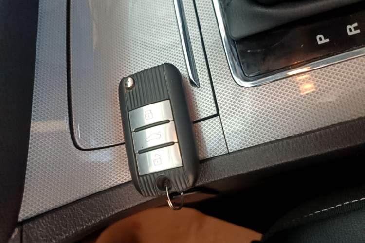 Used Roewe RX5 2020 20T Automatic 4G Connected Million Edition Vehicle Key