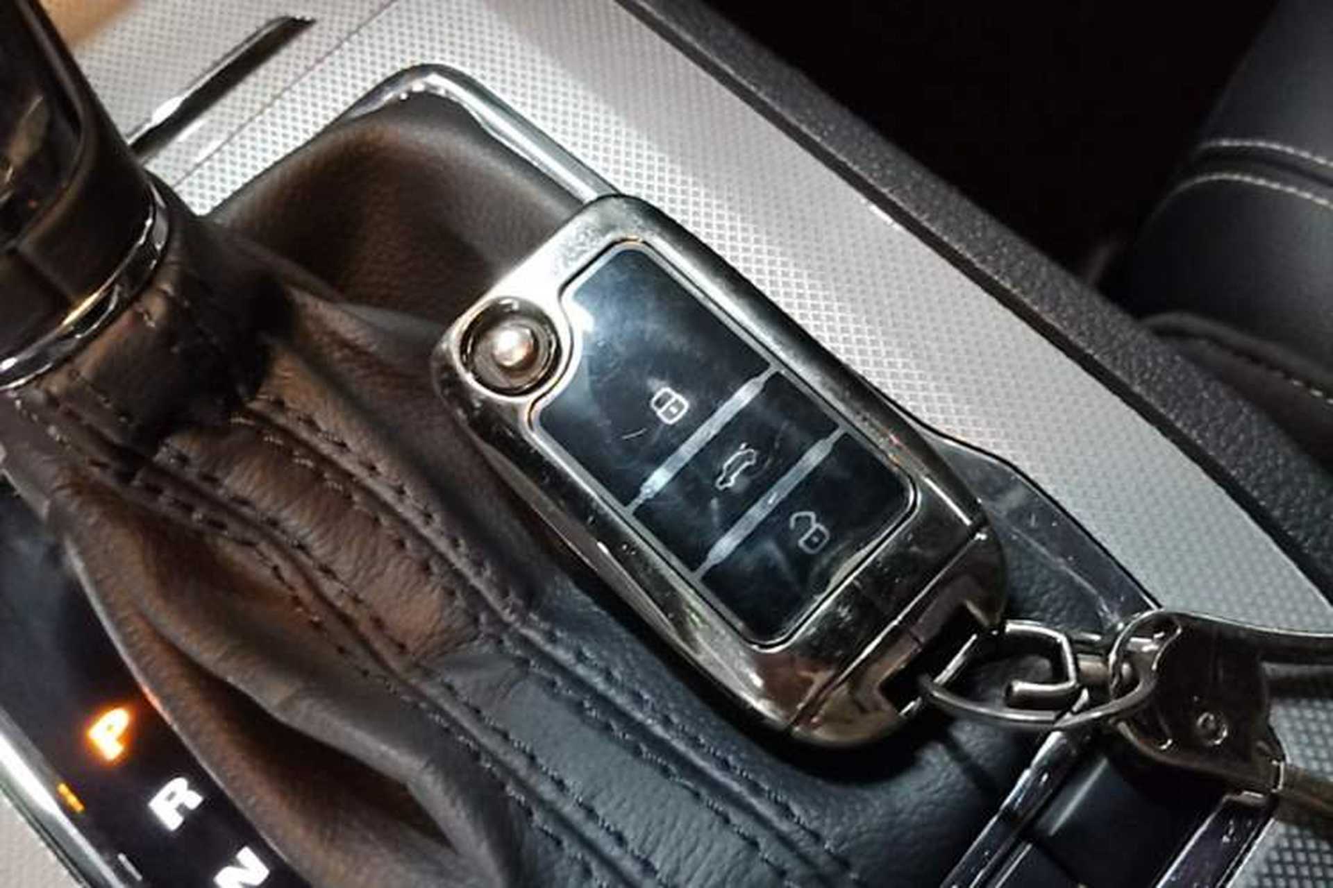 Used Roewe RX5 2020 20T Automatic 4G Connected Million Edition Vehicle Key