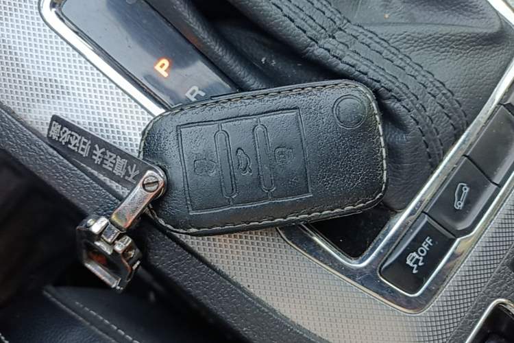 Used Roewe RX5 2020 20T Automatic 4G Connected Million Edition Vehicle Key
