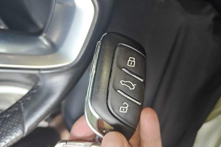 Used Roewe RX5 2020 PLUS 300TGI Automatic Ali National Trend Flagship Edition Vehicle Key