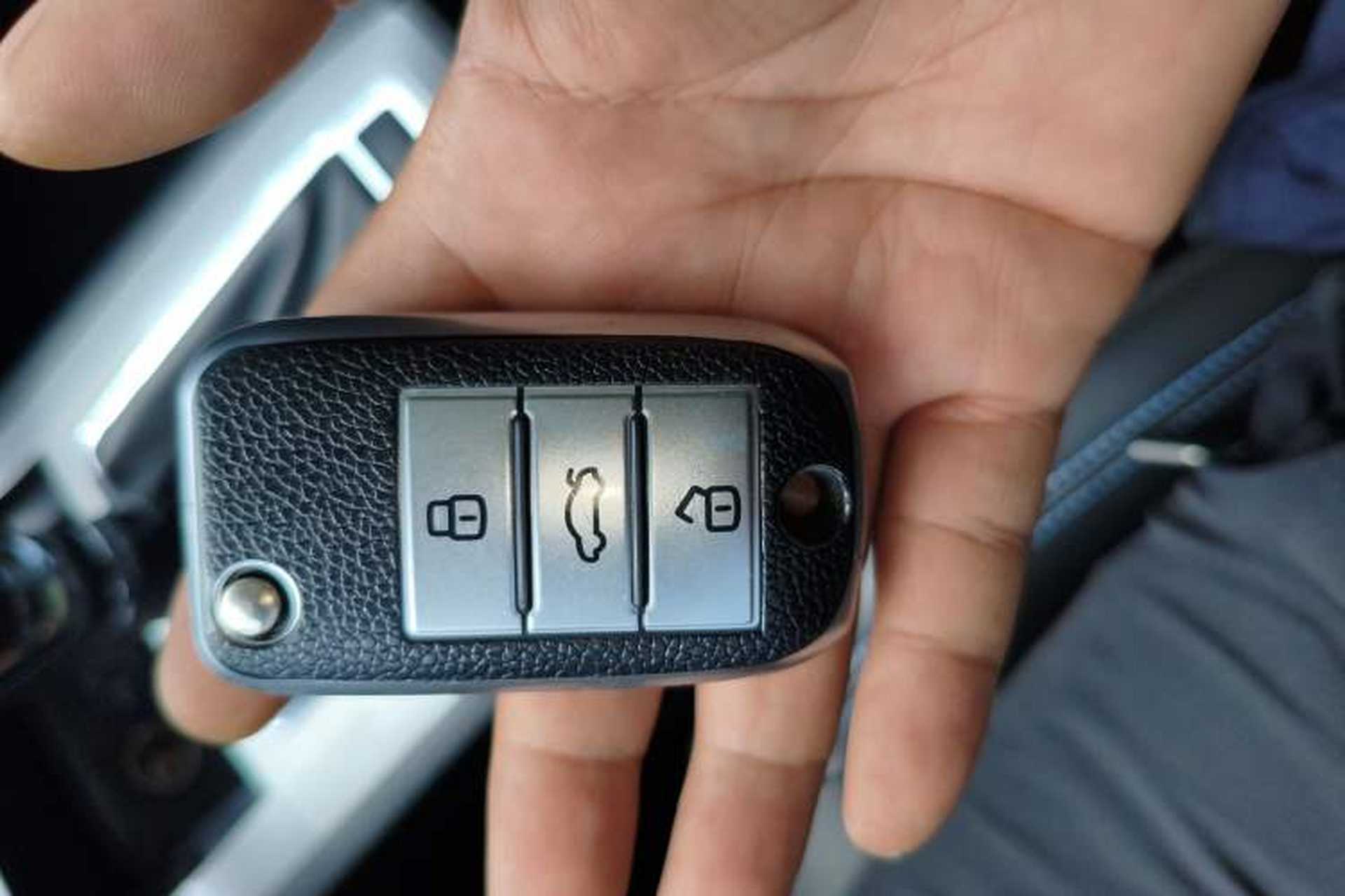 Used Roewe RX5 2020 20T Automatic 4G Connected Million Edition Vehicle Key