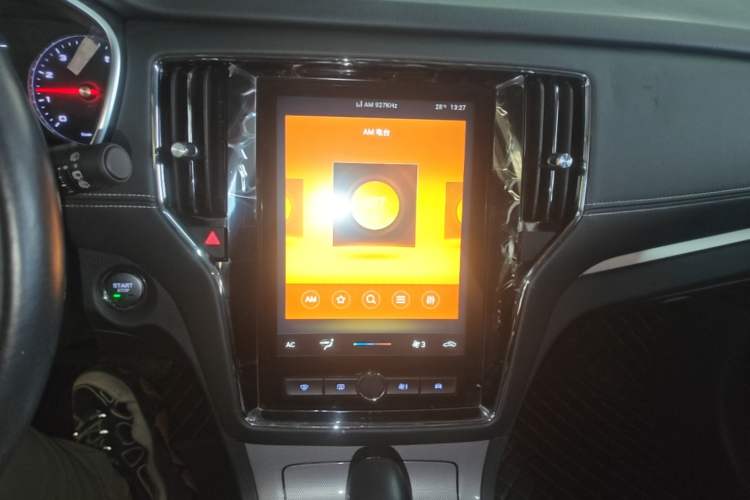 Used Roewe RX5 2020 20T Automatic 4G Connect Superior Flagship Edition Audio And AC Panel
