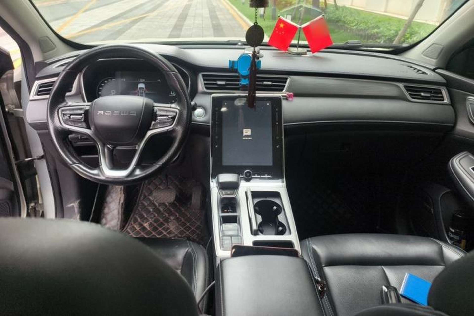 Used Roewe RX5 2020 PLUS 300TGI Automatic Ali National Trend Flagship Edition Center Console