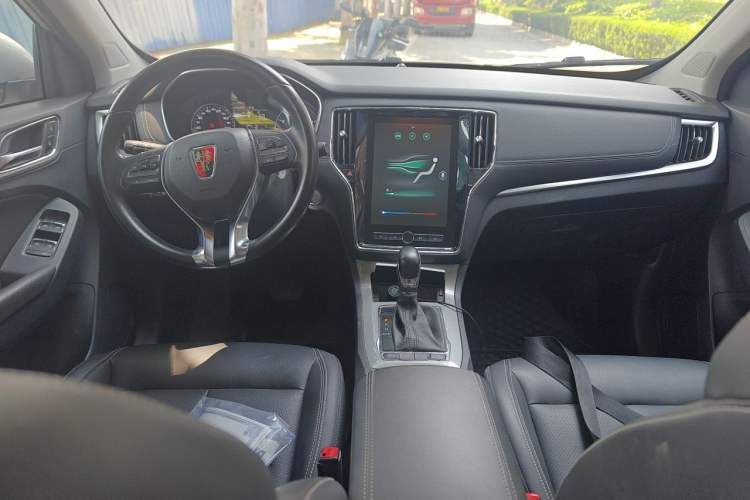 Used Roewe RX5 2020 20T Automatic 4G Connect Superior Flagship Edition Center Console