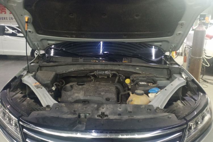 Used Roewe RX5 2020 20T Automatic 4G Connect Superior Flagship Edition Engine Bay