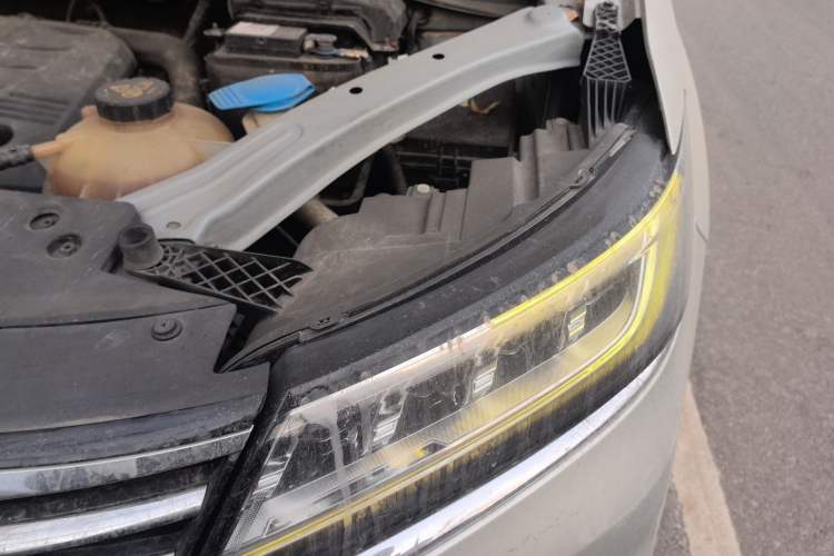 Used Roewe RX5 2020 20T Automatic 4G Connected Million-Dollar Flagship Edition Engine Bay Left