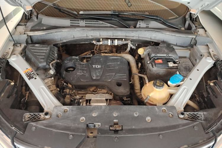 Used Roewe RX5 2020 20T Automatic 4G Connected Million Edition Engine Bay