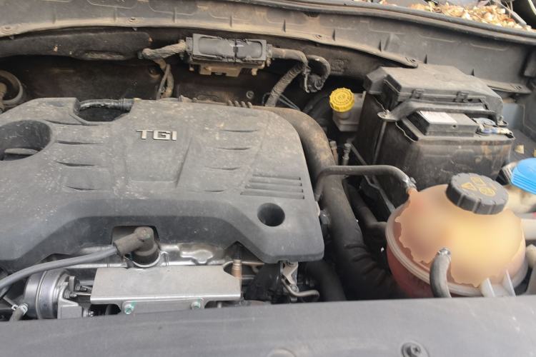 Used Roewe RX5 2020 20T Automatic 4G Connected Million-Dollar Flagship Edition Engine Bay
