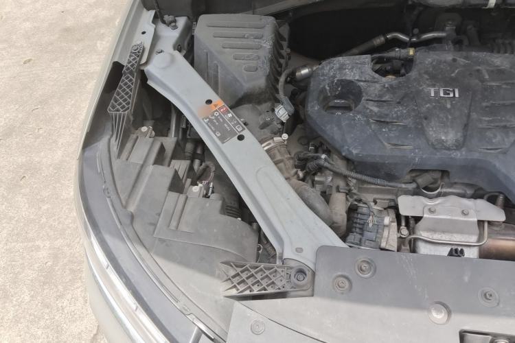 Used Roewe RX5 2020 20T Automatic 4G Connect Superior Flagship Edition Engine Bay Right