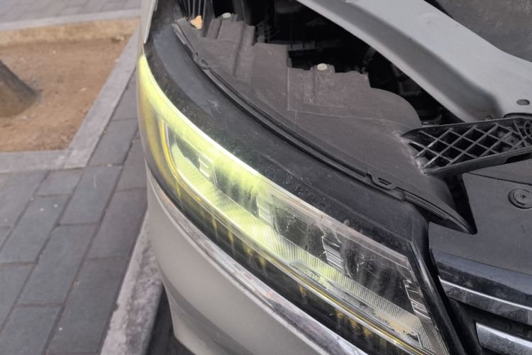 Used Roewe RX5 2020 20T Automatic 4G Connected Million-Dollar Flagship Edition Engine Bay Right