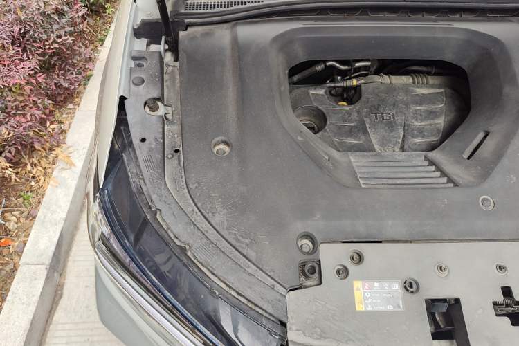Used Roewe RX5 2020 PLUS 300TGI Automatic Ali National Trend Flagship Edition Engine Bay Right