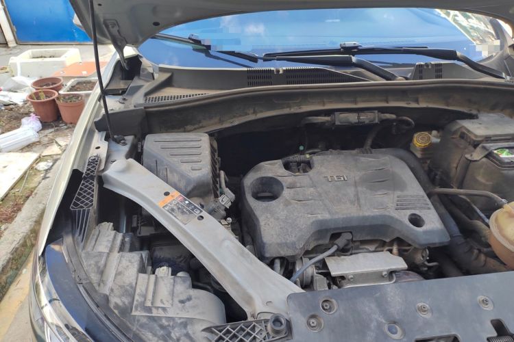 Used Roewe RX5 2020 20T Automatic 4G Connect Superior Flagship Edition Engine Bay Right
