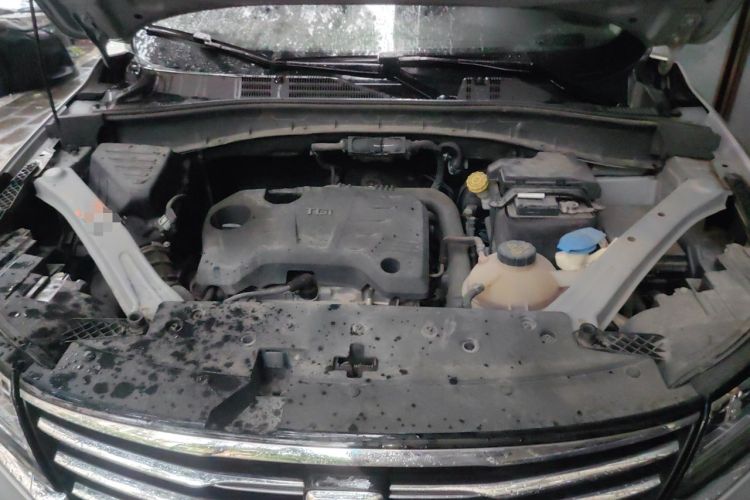 Used Roewe RX5 2020 20T Automatic 4G Connect Superior Flagship Edition Engine Bay