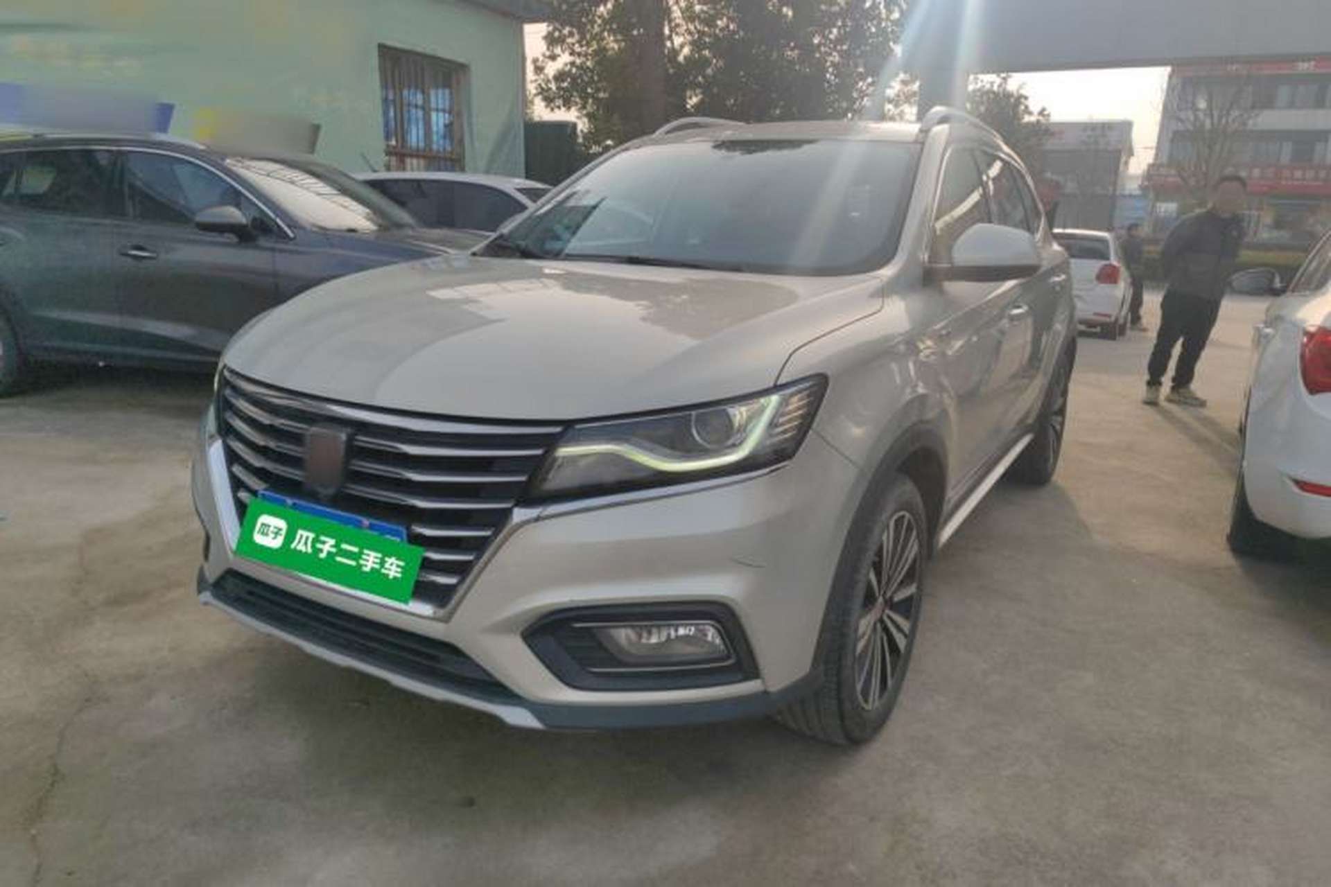 Used Roewe RX5 2020 20T Manual 4G Connect Million Edition Front Left 45 Deg