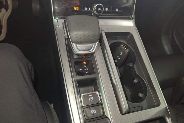 Used Roewe RX5 2020 PLUS 300TGI Automatic Ali National Trend Flagship Edition Gear Lever