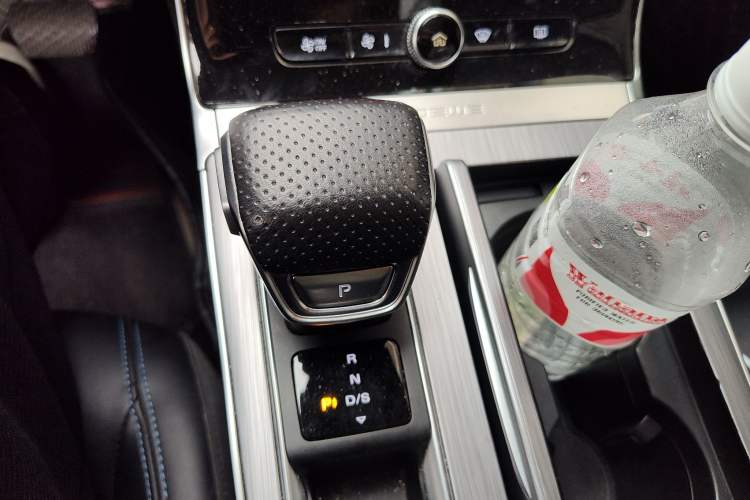 Used Roewe RX5 2020 PLUS 300TGI Automatic Ali National Trend Flagship Edition Gear Lever