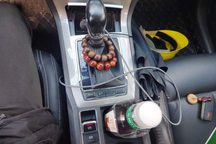 Used Roewe RX5 2020 20T Automatic 4G Connect Superior Flagship Edition Gear Lever