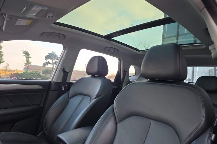 Used Roewe RX5 2020 20T Automatic 4G Connected Million Edition Headliner
