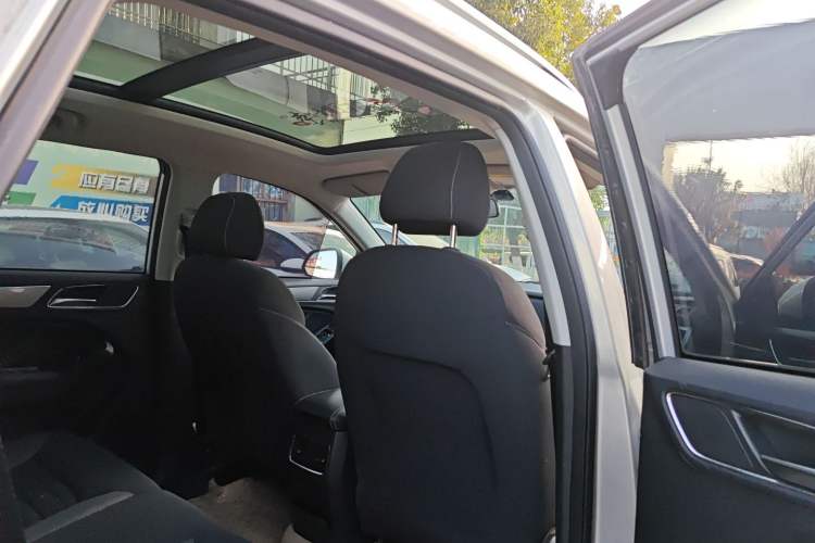 Used Roewe RX5 2020 20T Manual 4G Connect Million Edition Headliner