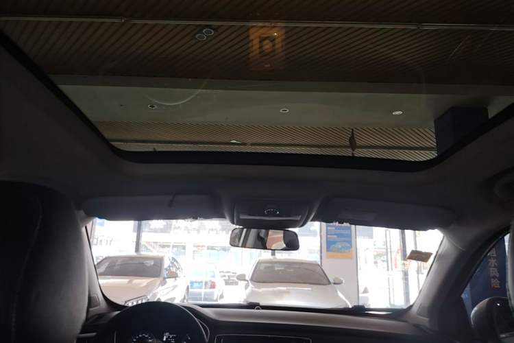 Used Roewe RX5 2020 20T Automatic 4G Connected Million Edition Headliner