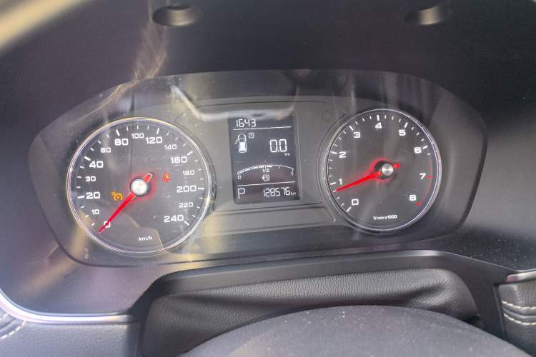 Used Roewe RX5 2020 20T Automatic 4G Connected Million-Dollar Flagship Edition Instrument Cluster