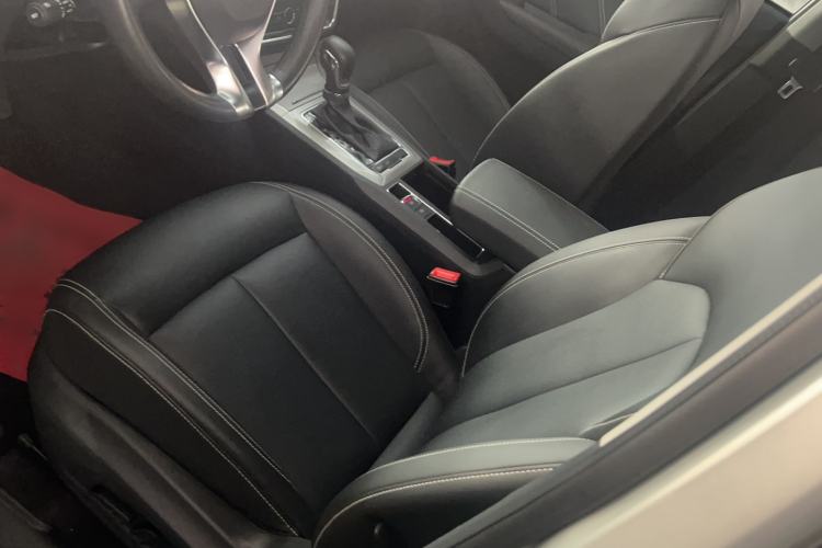 Used Roewe RX5 2020 20T Automatic 4G Connect Superior Flagship Edition Interior 2