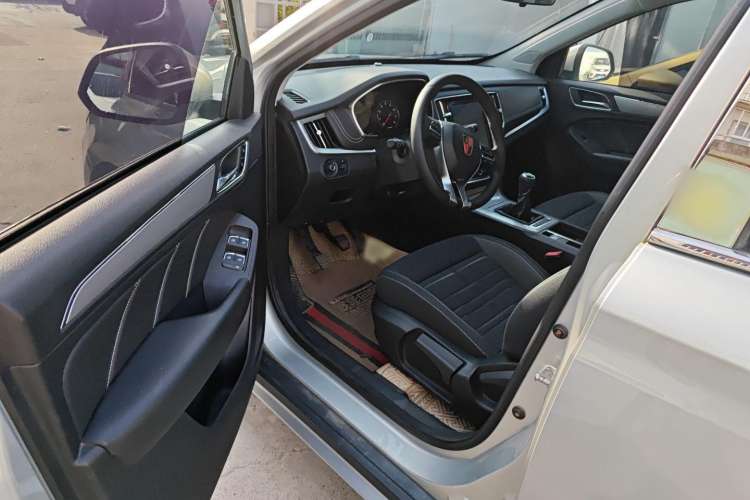 Used Roewe RX5 2020 20T Manual 4G Connect Million Edition Interior 3
