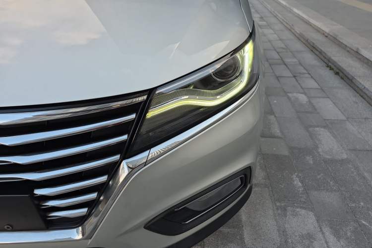 Used Roewe RX5 2020 20T Automatic 4G Connected Million Edition Left Front Headlight