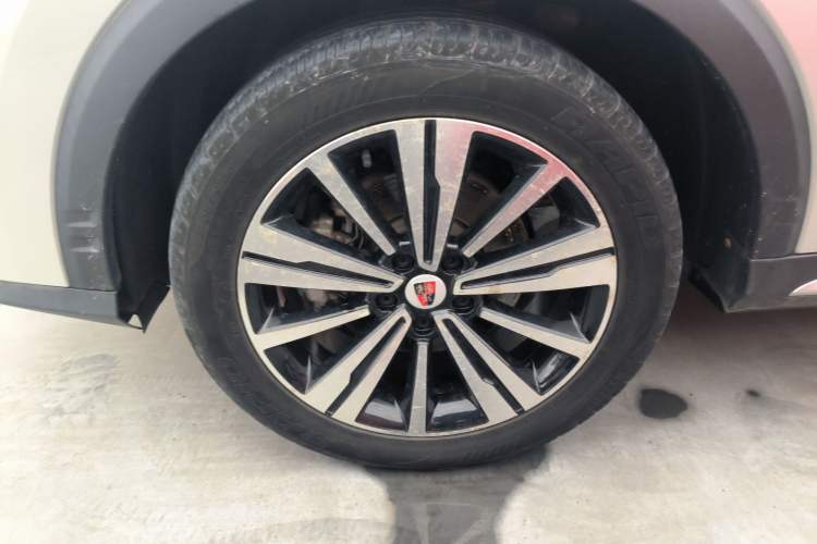 Used Roewe RX5 2020 20T Manual 4G Connect Super-Luxury Flagship Edition Left Front Wheel Hub