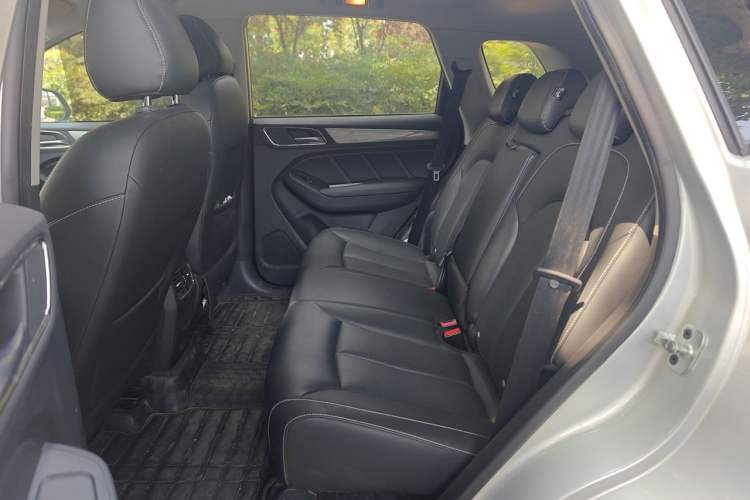 Used Roewe RX5 2020 20T Automatic 4G Connect Superior Flagship Edition Left Rear Seat