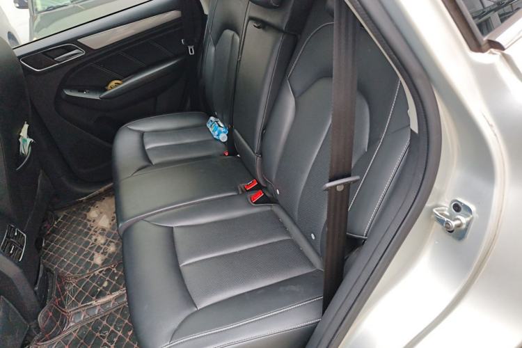 Used Roewe RX5 2020 20T Automatic 4G Connect Superior Flagship Edition Left Rear Seat