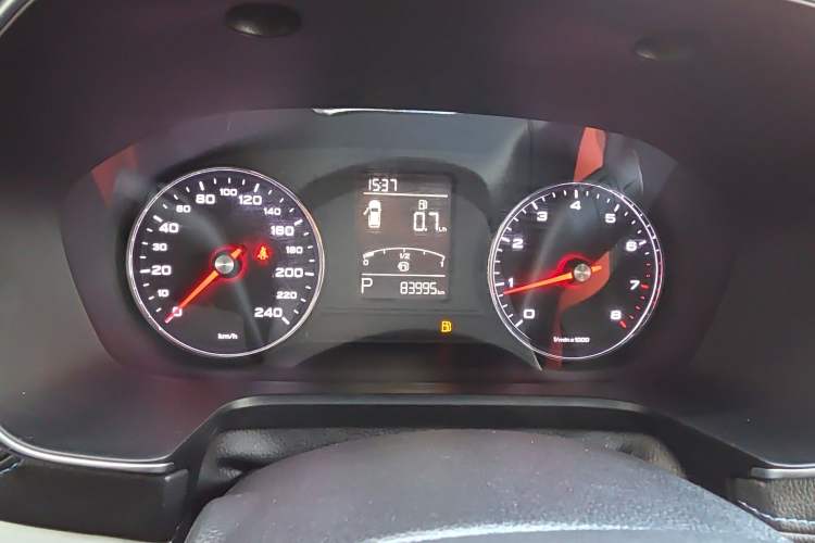 Used Roewe RX5 2020 20T Automatic 4G Connected Million Edition Odometer Close Up