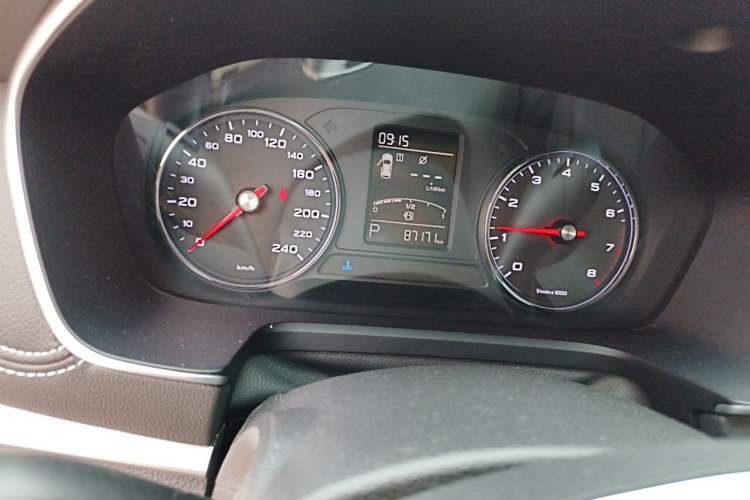 Used Roewe RX5 2020 20T Automatic 4G Connect Superior Flagship Edition Odometer Close Up