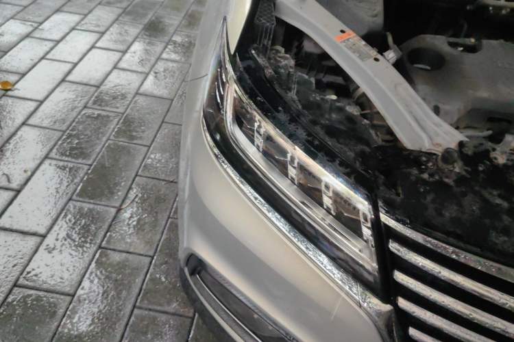 Used Roewe RX5 2020 20T Automatic 4G Connect Superior Flagship Edition Right Front Headlight