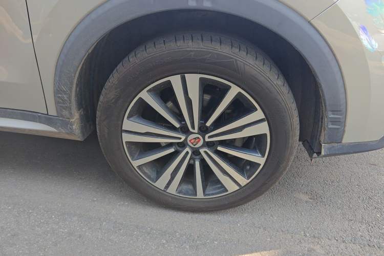 Used Roewe RX5 2020 20T Automatic 4G Connect Superior Flagship Edition Right Front Wheel Hub