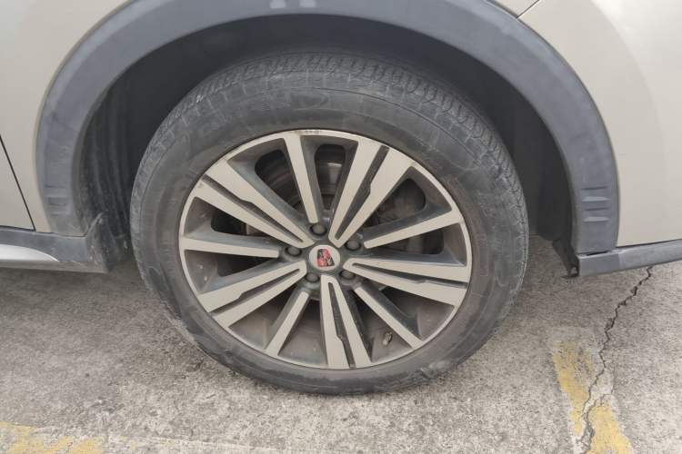 Used Roewe RX5 2020 20T Automatic 4G Connect Superior Flagship Edition Right Front Wheel Hub