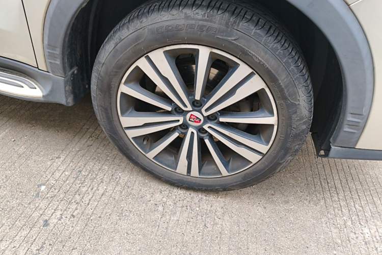 Used Roewe RX5 2020 20T Automatic 4G Connect Superior Flagship Edition Right Front Wheel Hub