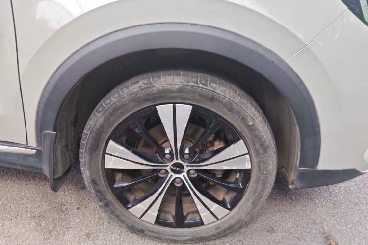 Used Roewe RX5 2020 PLUS 300TGI Automatic Ali National Style Luxury Edition Right Front Wheel Hub