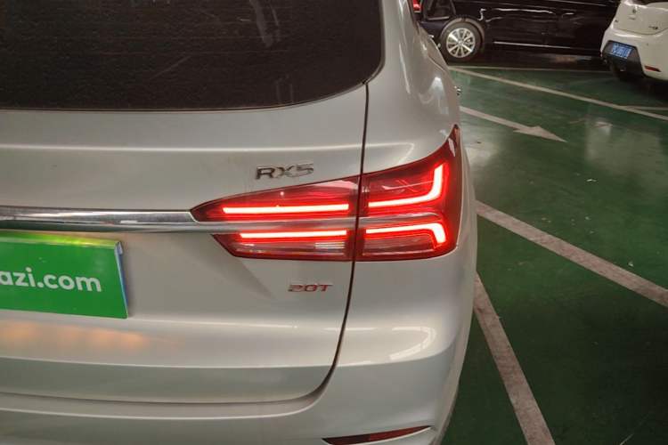 Used Roewe RX5 2020 20T Automatic 4G Connect Superior Flagship Edition Right Rear Taillight