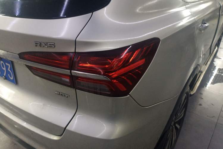 Used Roewe RX5 2020 20T Automatic 4G Connect Superior Flagship Edition Right Rear Taillight