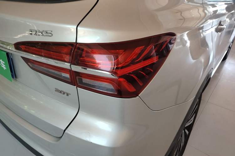 Used Roewe RX5 2020 20T Automatic 4G Connected Million Edition Right Rear Taillight
