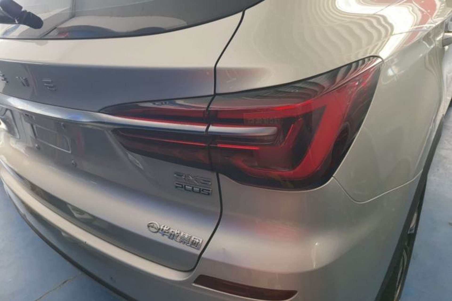 Used Roewe RX5 2020 PLUS 300TGI Automatic Ali National Trend Flagship Edition Right Rear Taillight
