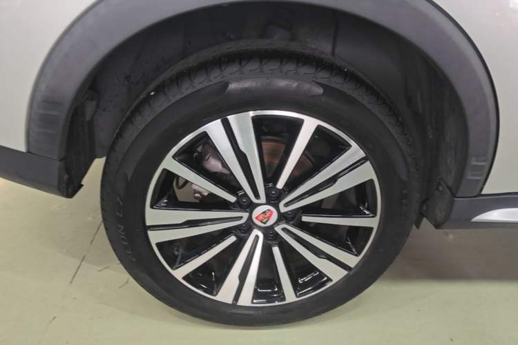 Used Roewe RX5 2020 20T Automatic 4G Connect Superior Flagship Edition Right Rear Wheel Hub