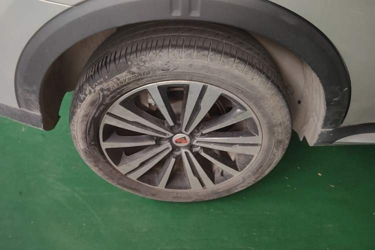 Used Roewe RX5 2020 20T Automatic 4G Connect Superior Flagship Edition Right Rear Wheel Hub